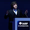 Una arenga por los “mejores 30 años” y el antídoto contra los “monstruos”, en medio de una nueva tensión interna