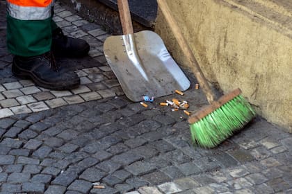Según un relevamiento de la asociación civil Eco House, el cuatro cuadras del microcentro porteño se hallaron más de 10.000 colillas de cigarrillos