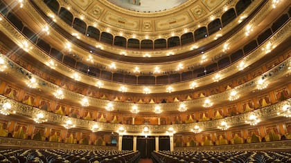Cinco datos curiosos que quizás no sabías del Teatro Colón