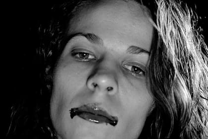 Lili Taylor en The Addiction, con fuerte influencia del expresionismo