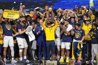 Cinco transferidos llevan a Michigan al título nacional y deja a UConn sin milagro