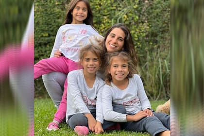 Cinthia Fernández se fue de viaje junto a sus hijas