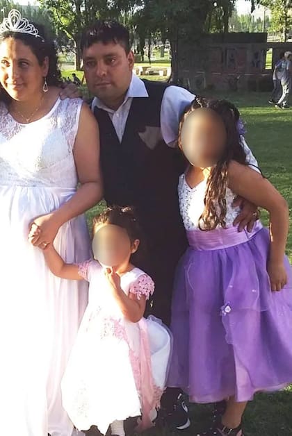 Cintia, Daniel y sus hijas Abigail y Jocelyn