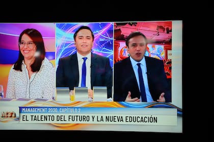 Cipriota interactúa con Del Rio real y Del Rio clon