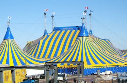 La famosas carpas del Cirque du Soleil en sus espectáculos en gira, que desde hace décadas van de una ciudad a otra