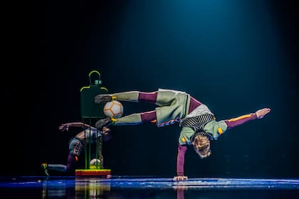 Cirque du Soleil: escena de Messi10