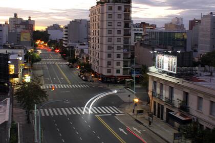 Ciudad vacía desde primeras horas del día