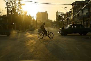 Ciudadanos cubanos agradecen a México entrega de alimentos mientras la crisis se agrava