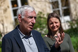 Ciudadanos franceses vuelven a casa tras pasar más de 3 años detenidos en Irán