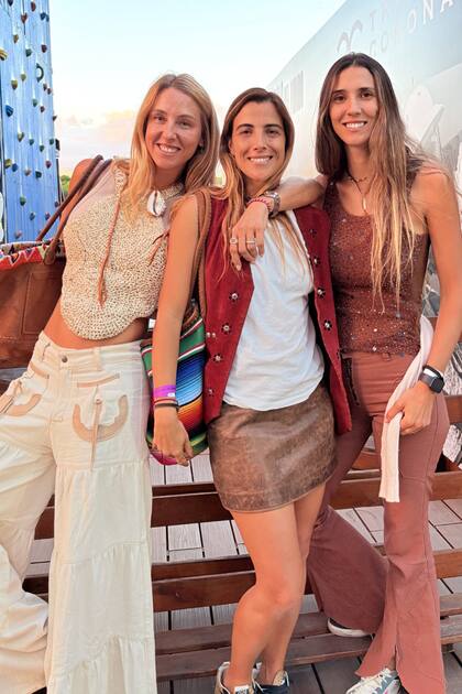 Clara Ferraiuelo contó con su gran amiga, Isabelle Strom y su cuñada, Inés Costamagna, para alentar a su marido, Hilario Ulloa