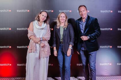 Clara Muzzio, Ministra de Espacio Público e Higiene Urbana de la Ciudad de Buenos Aires junto a Mariela Lopez y Gabriel Safirsztein, directivos de Swatch Argentina.