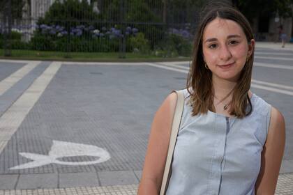 Clara Perez Monsalvo nació a en Estados Unidos y cuando tenía dos años volvió a la Argentina