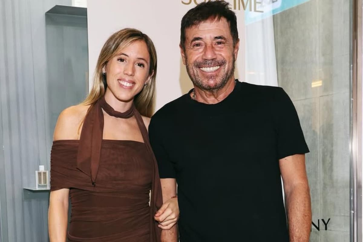 A filha de Ricky Sarkani, Clara, anunciou que está grávida. sua resposta emocional