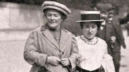 Clara Zetkin (izquierda) y Rosa de Luxemburgo (derecha), dos de las revolucionarias más destacadas del siglo XX.