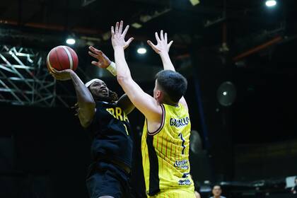 Clarke es el jugador de mayor valoración de la temporada 2024/2025; está muy a gusto en el país, donde hay "gente hermosa y llena de espíritu que hace que estar aquí sea atractivo".