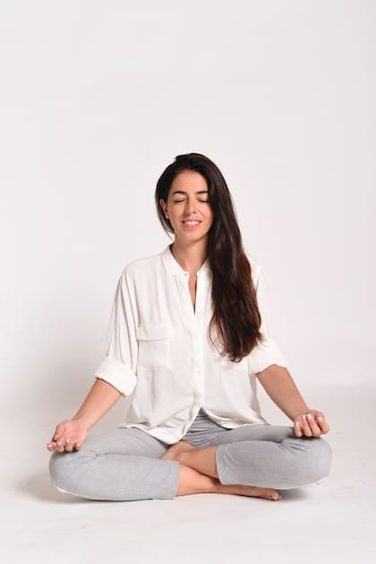 Claudia Arellano, coach, instructora de meditación y técnicas de respiración de El Arte de Vivir.