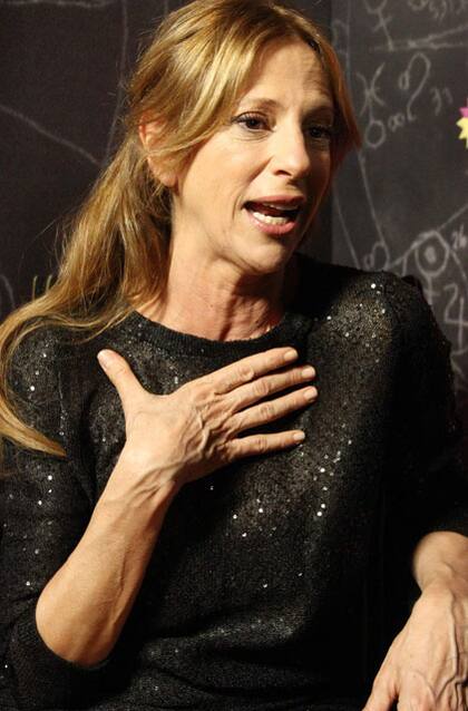 Claudia Fontán interpreta a una mujer policía en Signos