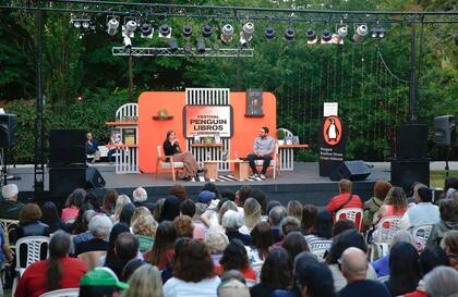 Claudia Piñeiro en el Festival Penguin libros, en Villa Victoria