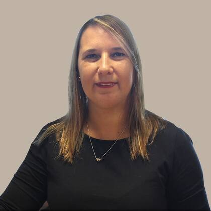 Claudia Sadowyk: El conjunto de incentivos tangibles o intangibles que recibe un empleado por el puesto de trabajo y que no queda reflejado en la nómina salarial. Es algo subjetivo, que varía de acuerdo a cada persona, su percepción e intereses