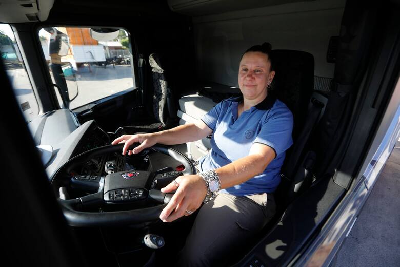 Claudia San Nicola, la mujer que desafió el camino en el mundo del transporte