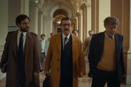 Claudio Da Passano (derecha) junto a Peter Lanzani y Ricardo Darín en Argentina, 1985