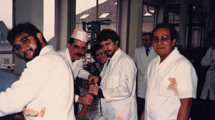 Claudio en una pasantía en una chocolatería de Alemania