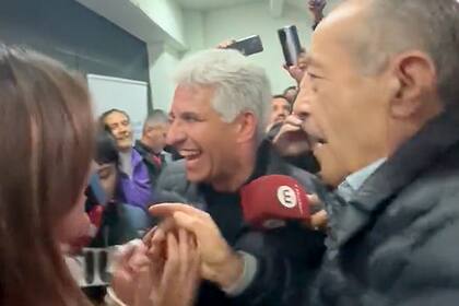 Claudio Poggi y Adolfo Rodríguez Saá festejan el triunfo en San Luis