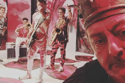 Claudio Rissi en la grabación del nuevo video de No Te Va Gustar