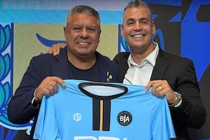 El club que fue campeón de fútbol playa, no tiene sede, y debutará en torneos AFA con un ex Independiente como DT