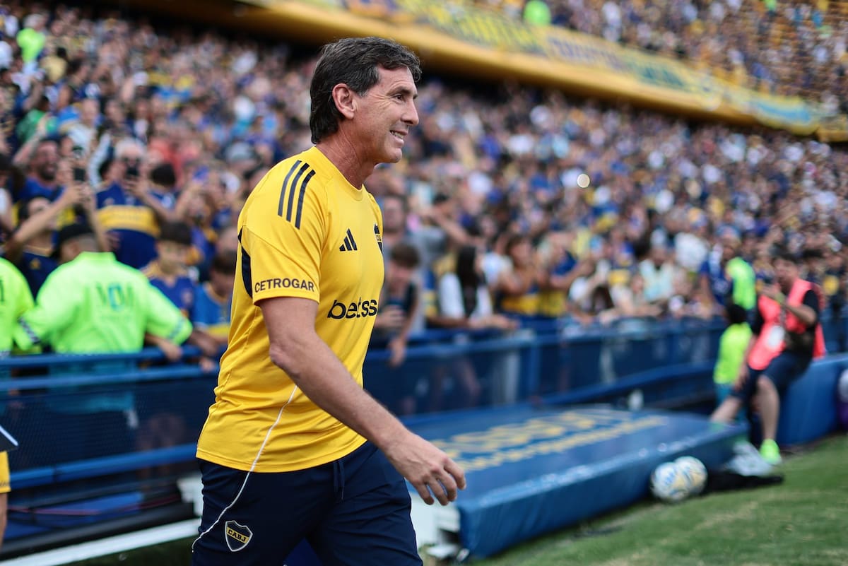 Ubeda fala sobre jogador do Boca passar por cirurgia e reforços chegarem