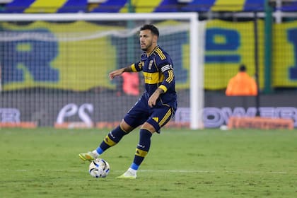 Claudio Ubeda le dio minutos en el segundo tiempo a Leandro Paredes en la goleada de Boca sobre Defensa y Justicia por la fecha 16 del Torneo Apertura