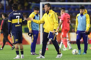 Ubeda superó la primera práctica post eliminación, pero su futuro será definido por Riquelme, que tiene una idea