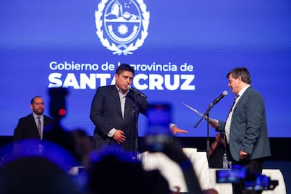 Claudio Vidal, cuando asumió como gobernador de Santa Cruz, el 10 de diciembre pasado en reemplazo de Alicia Kirchner
