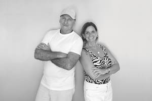 Claudio Wertheim y Virginia Ortiz, la dupla detrás del departamento que se transforma cuando cae el sol