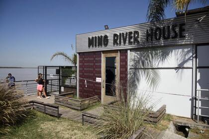 Clausuraron el boliche donde habría sido golpeado el joven que fue encontrado muerto en el río Paraná