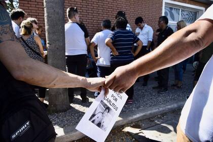 Amigos y familiares de Carlos Orellano apuntan a la responsabilidad de la seguridad del boliche Sr. Ming