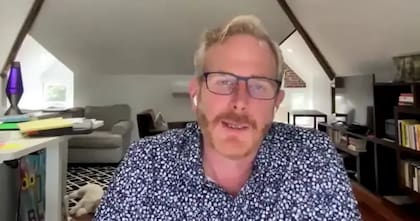 Clay Cockrell dirige una clínica de terapia en Nueva York que se especializa en atender a millonarios