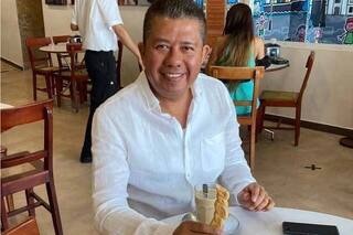 Asesinan a los tiros a un funcionario mientras desayunaba con empleados