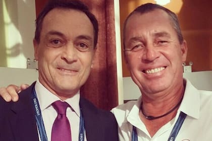 Con Iván Lendl, uno de los mejores amigos que le dejó el circuito y con el que solía jugar al golf.