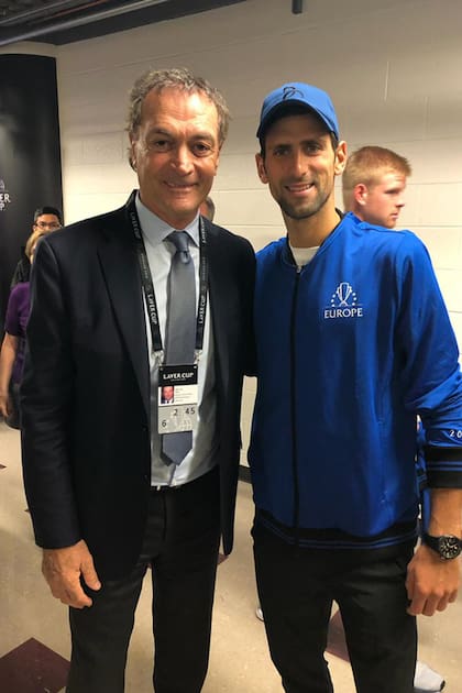 José Luis Clerc junto a NOvak Djokovic, en los pasillos del US Open