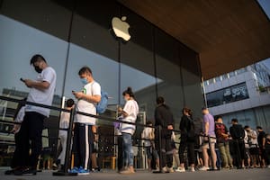 Por qué Apple quedó en el centro de la “guerra económica” entre EE.UU. y China