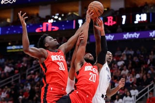 Clint Capela anota 23 mientras Rockets descansan a sus estrellas en paliza 132-101 a Grizzlies