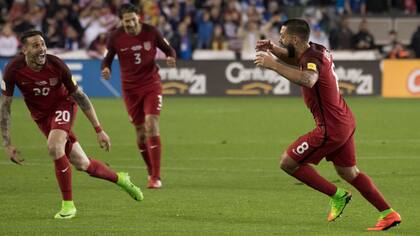 Clint Dempsey hace soñar a Estados Unidos