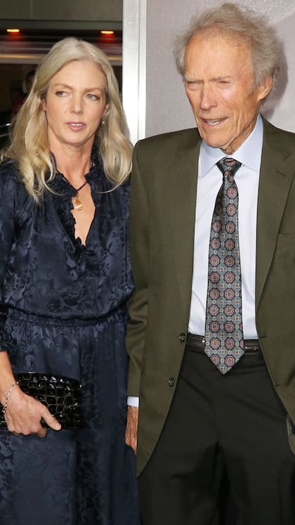 Clint Eastwood y su última mujer, Christina Sandera
