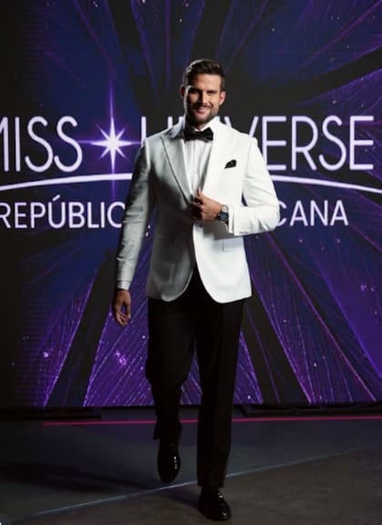 Clovis Nienow fue presentador de Miss Universo en República Dominicana (Instagram/@clovisnienow)