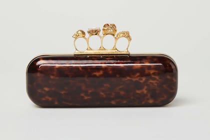Clutch Alexander McQueen: entre US$200 y US$300