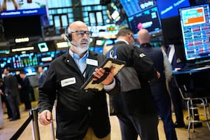 Las multinacionales reconocen una mejora en la Argentina, pero advierten sobre el cepo y la inflación