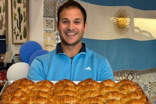 Vivió en un barco, empezó de cero y hoy su panadería argentina es furor en Florida