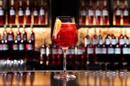 Cocktail "Campari Spritz".