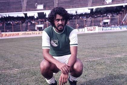 Cococho Alvarez tuvo un paso por el fútbol colombiano, con la camiseta de Deportivo Cali